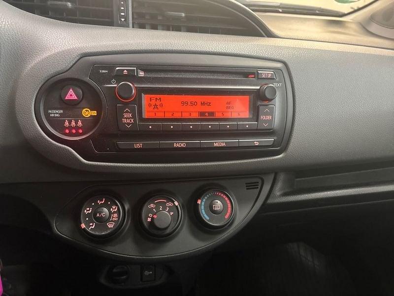 Toyota Yaris III 2015 3p 1.0 Active