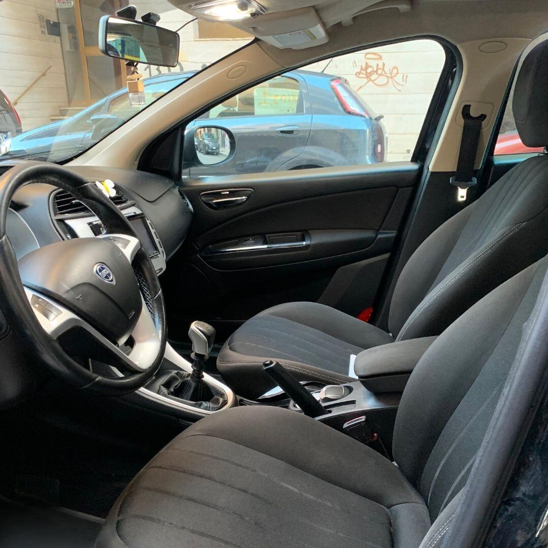 Lancia Delta 1.6 MJT DPF 105 CV Gold