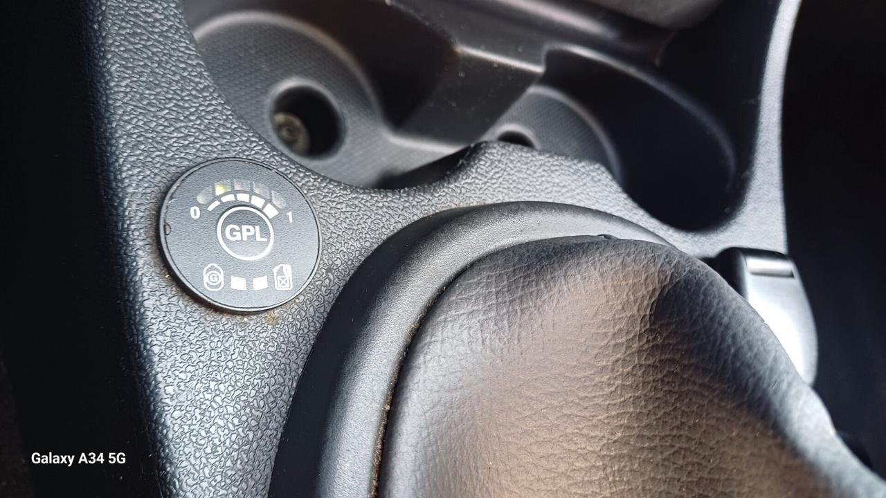 Dacia Duster 1.6 115CV Start&Stop GPL Lauréate