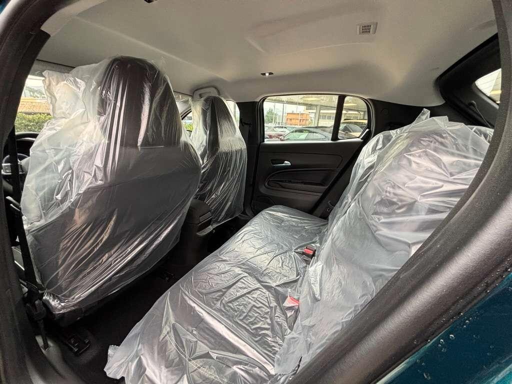 Fiat 600 Hybrid 110 CV DCT MHEV Icon 2025 KM 0 IVA ESPOSTA Tua a soli 209 Euro al mese