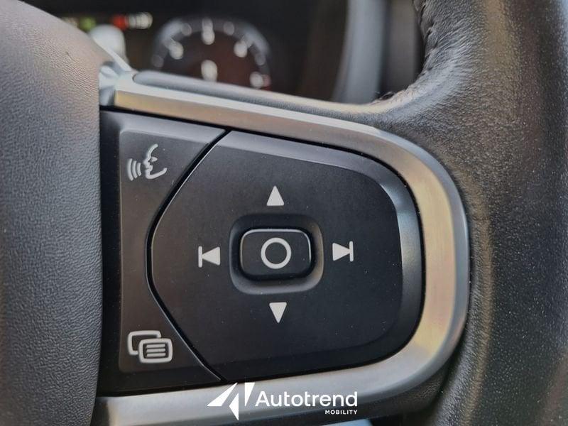 Volvo XC60 B4 197+14 CV AWD Automatica Mild Hybrid Momentum Pro