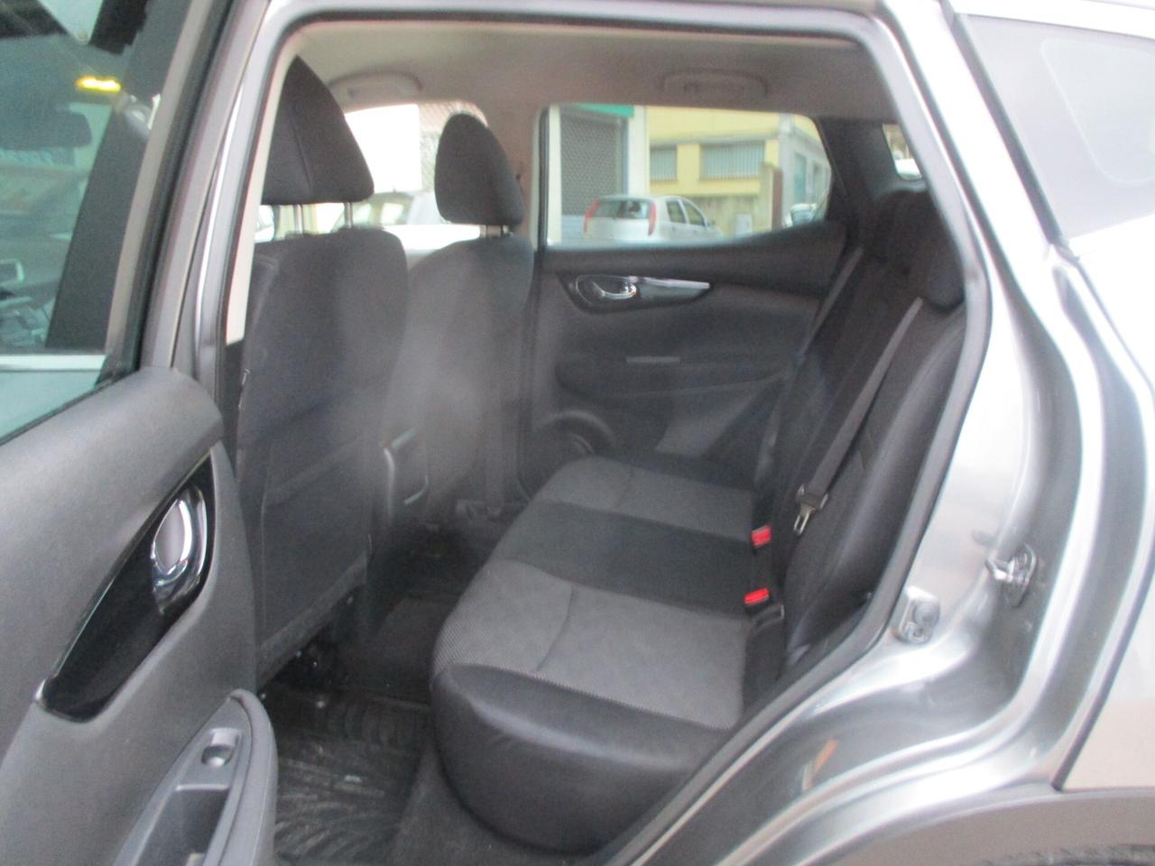 Nissan Qashqai 1.5 dCi MOLTO BELLA