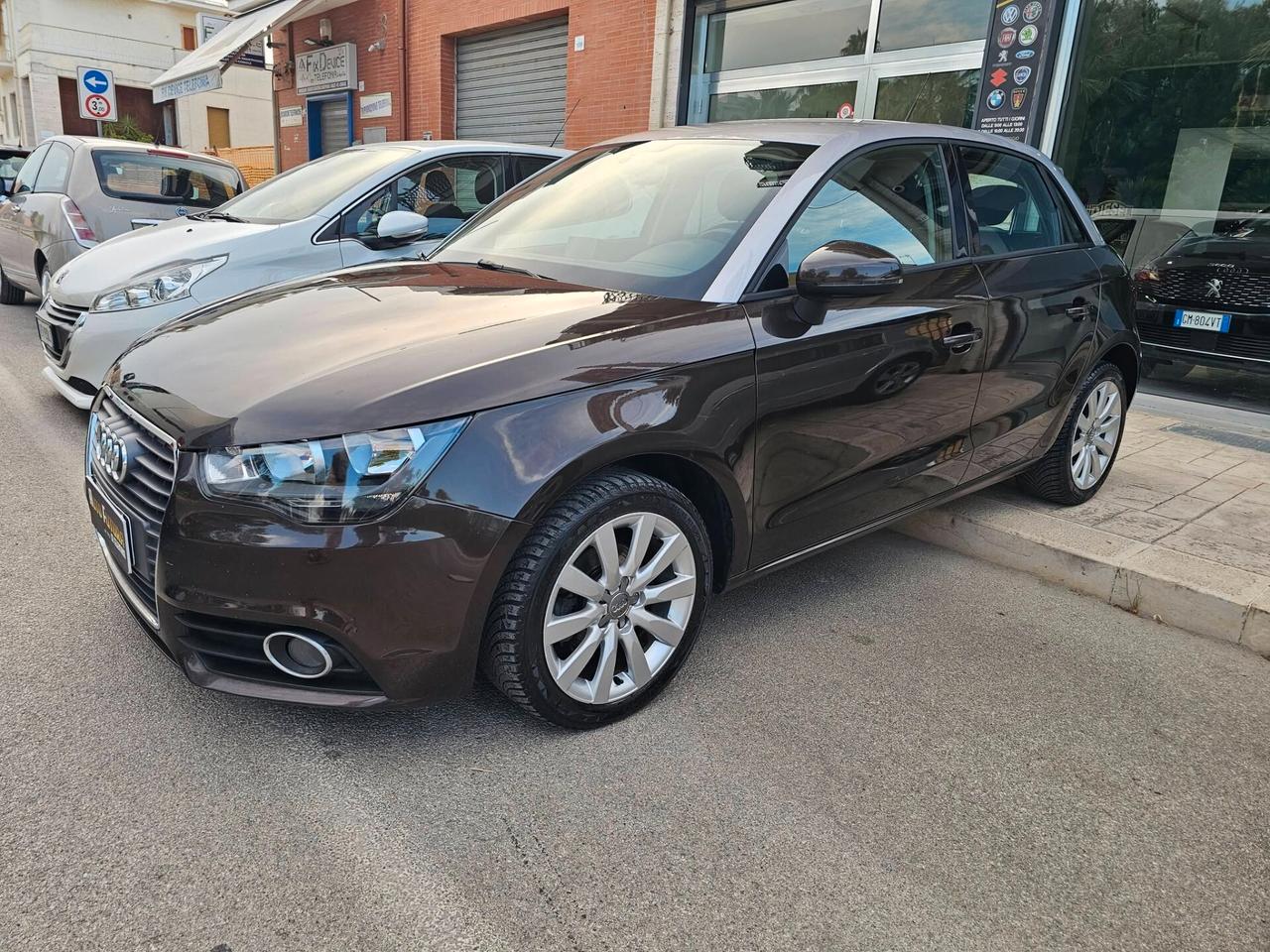 AUDI A1 SPB 1.6 TDI 90CV AMBITION BICOLOR
