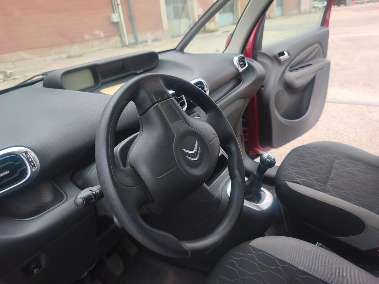 Citroen C3 Picasso 2013----1.6 Diesel
