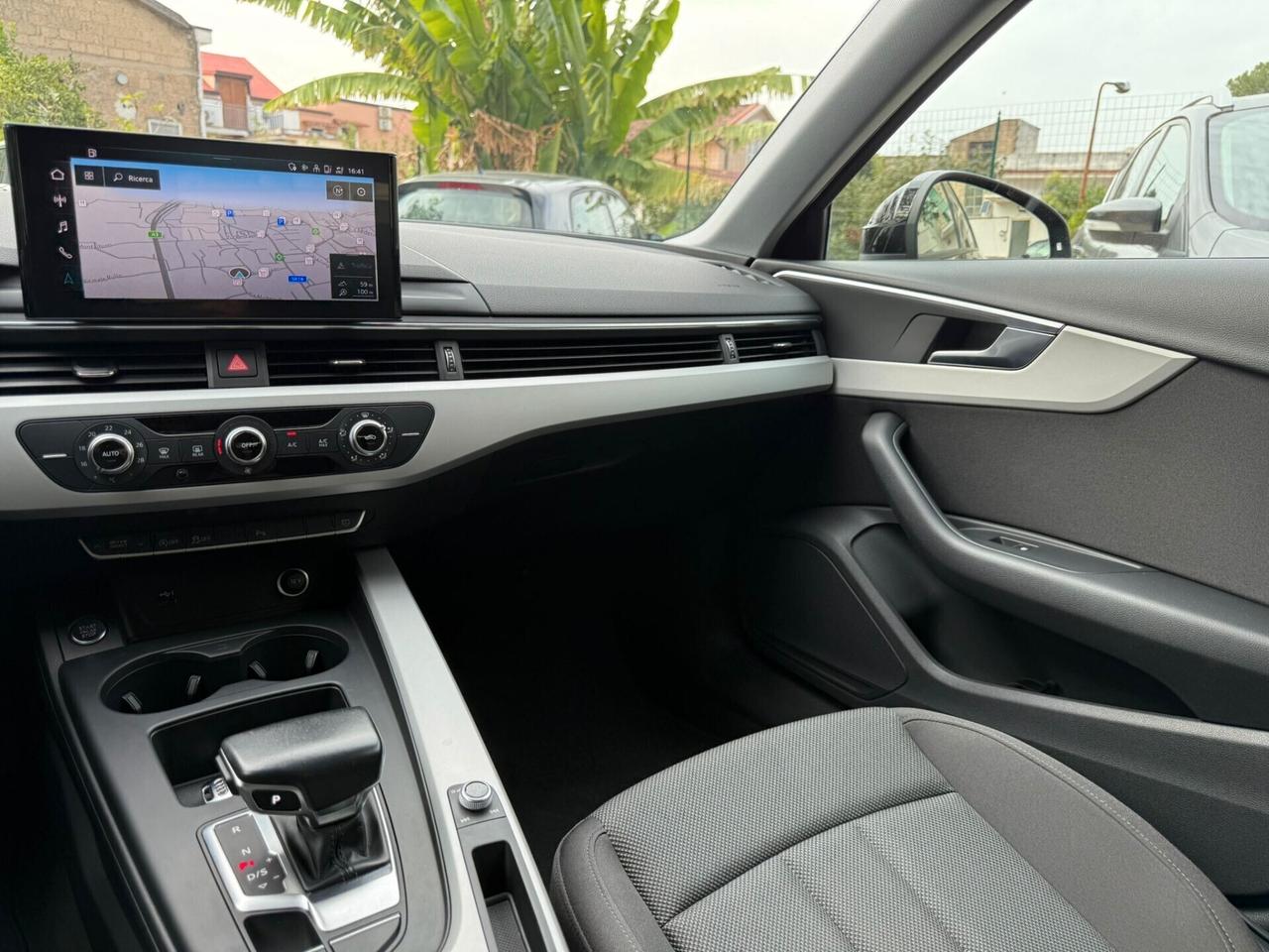 Audi A4 Avant 30 TDI/136 CV S tronic Business