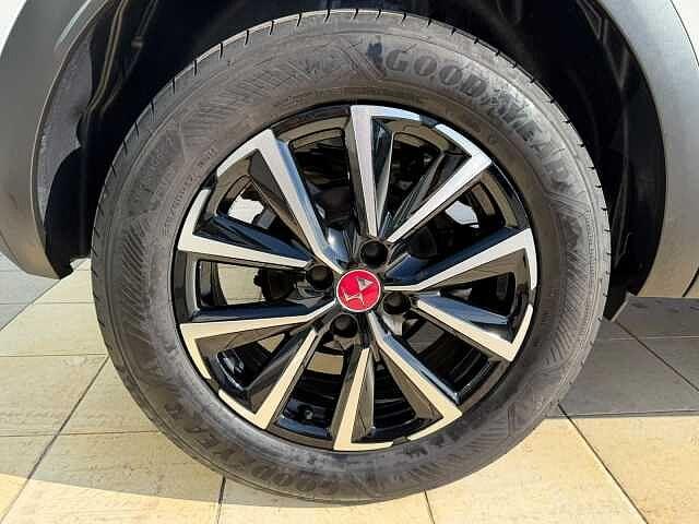 DS DS 3 3 BlueHDi 130 aut. Performance Line
