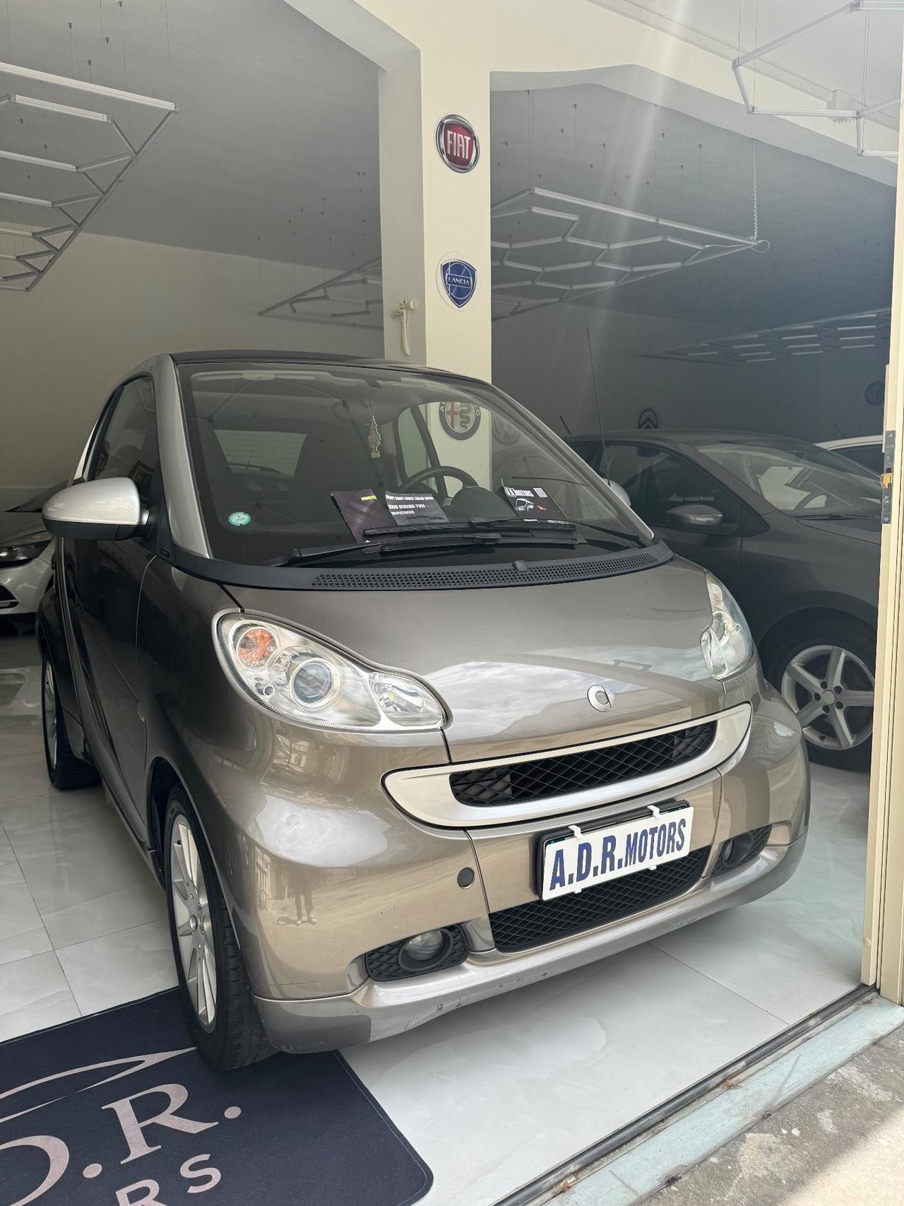 Smart ForTwo 1000 52 kW MHD COUPE WHITE TAILOR MADE