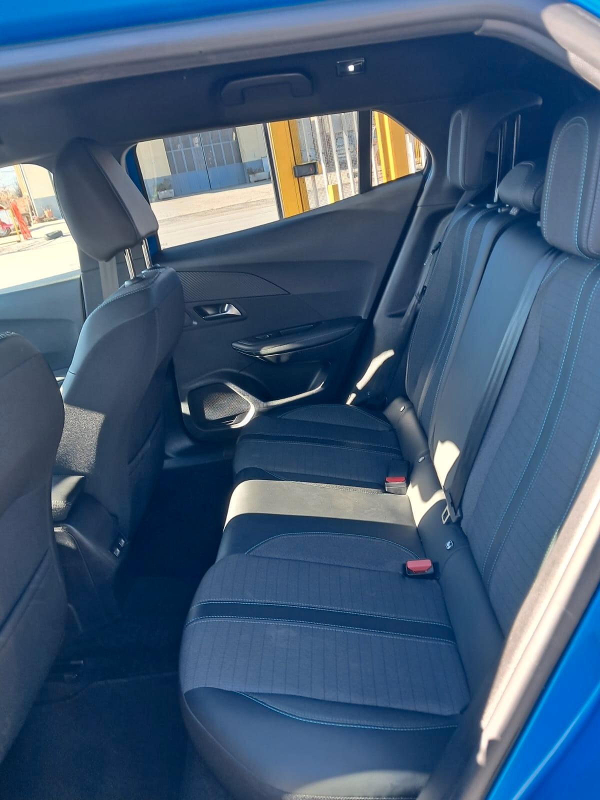 Peugeot 2008 BlueHDi 130 S&S EAT8 GT