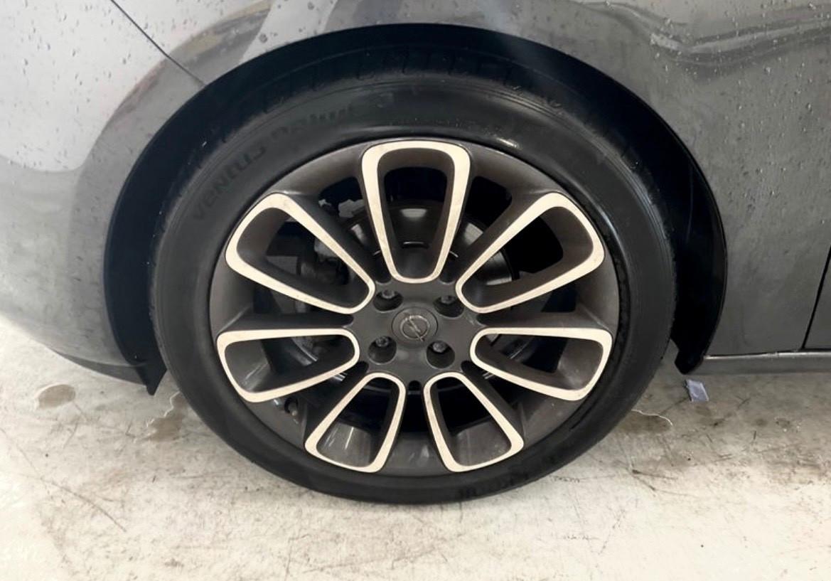 Opel Adam 1.2 Glam Neopatentati