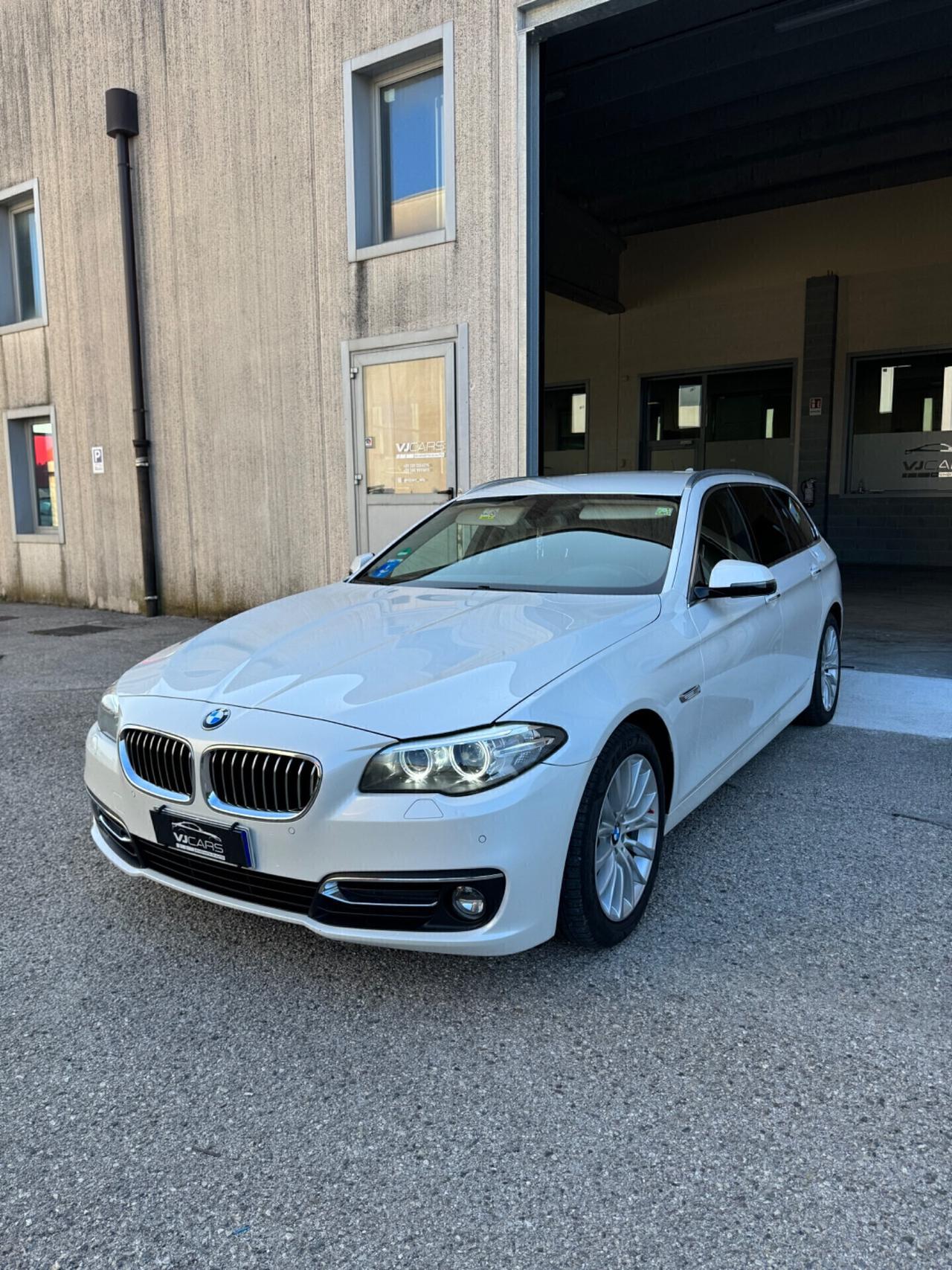 Bmw 520 520d xDrive Touring Luxury