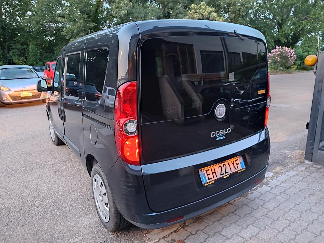 FIAT DOBLO 2011 A METANO DI CASA 1.4T-JET STUPENDO