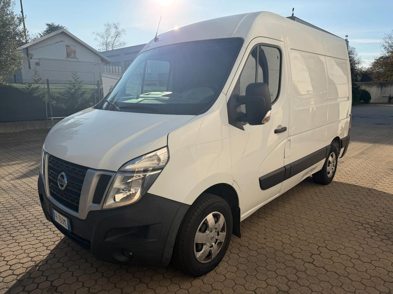 Nissan NV400 35 2.3 dCi PL-TA Furgone