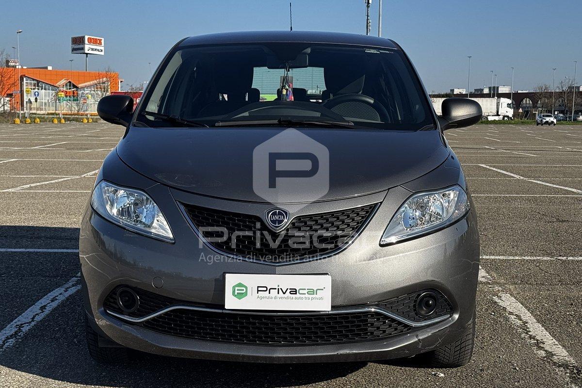 LANCIA Ypsilon 1.2 69 CV 5 porte Silver