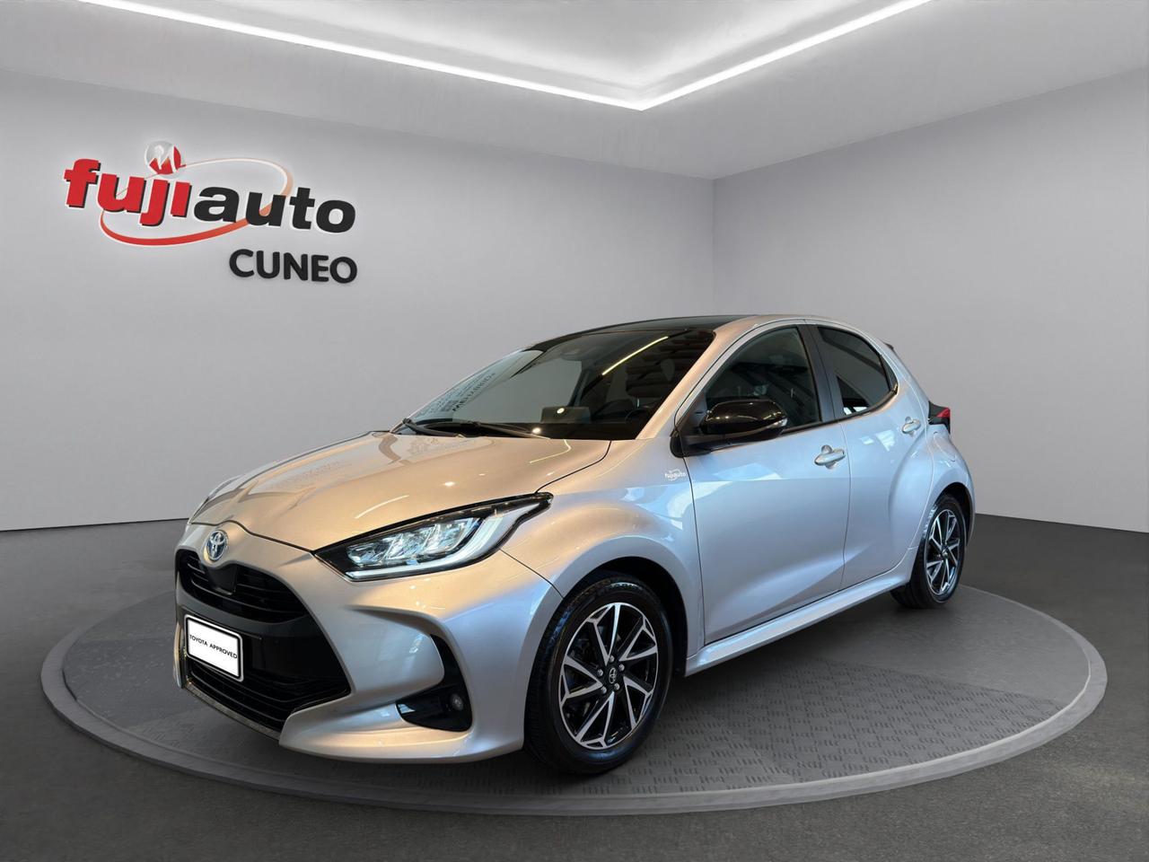 Toyota Yaris 1.5h Lounge