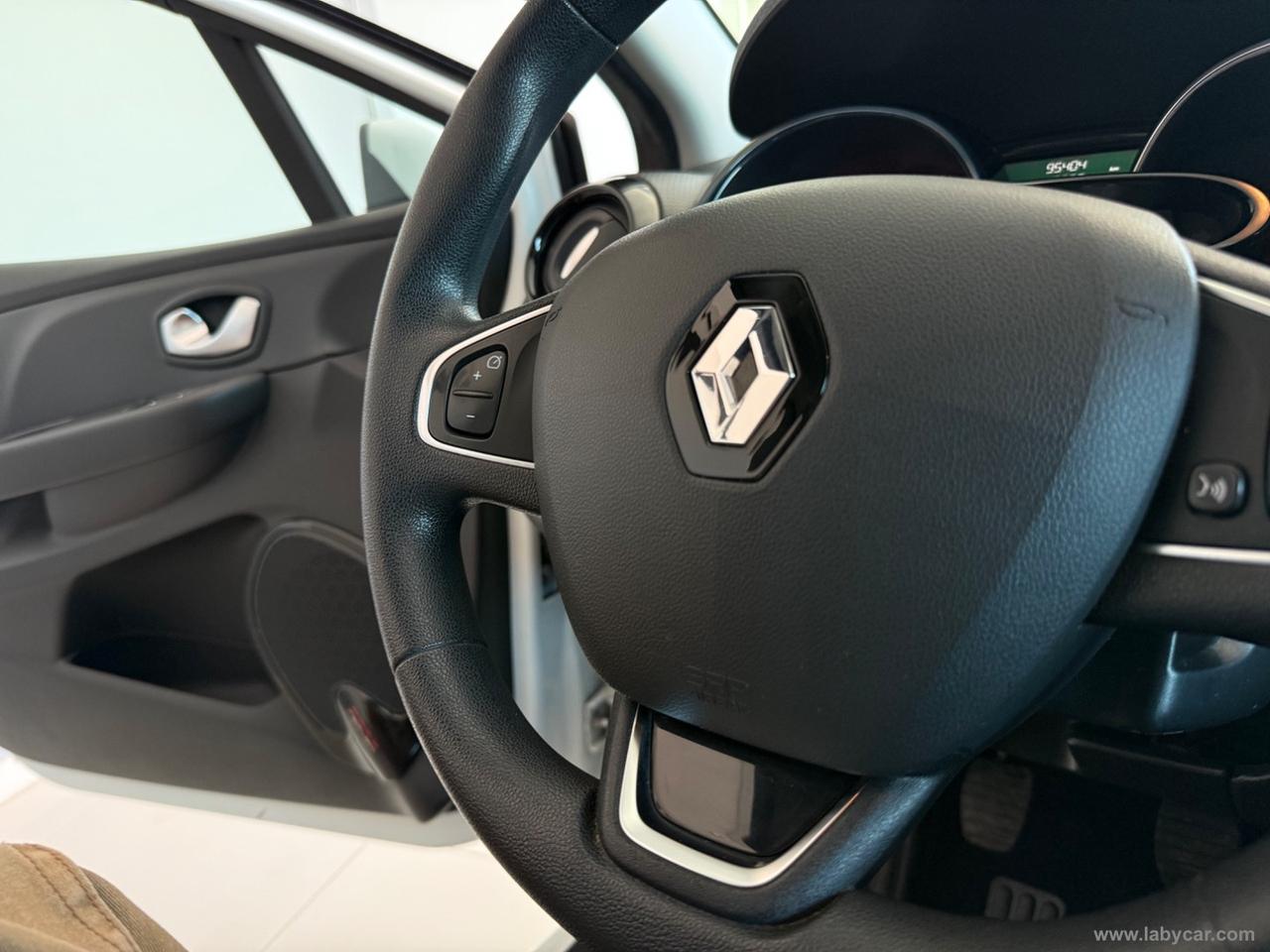 RENAULT Clio dCi 8V 75CV 5p. Moschino Zen