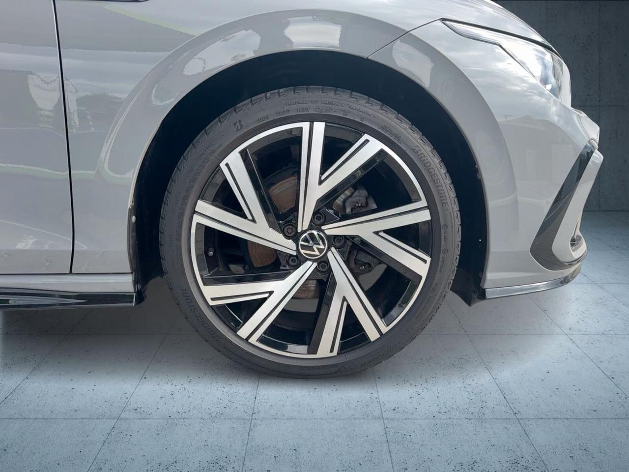 Volkswagen Golf 1.5 TSI R-Line