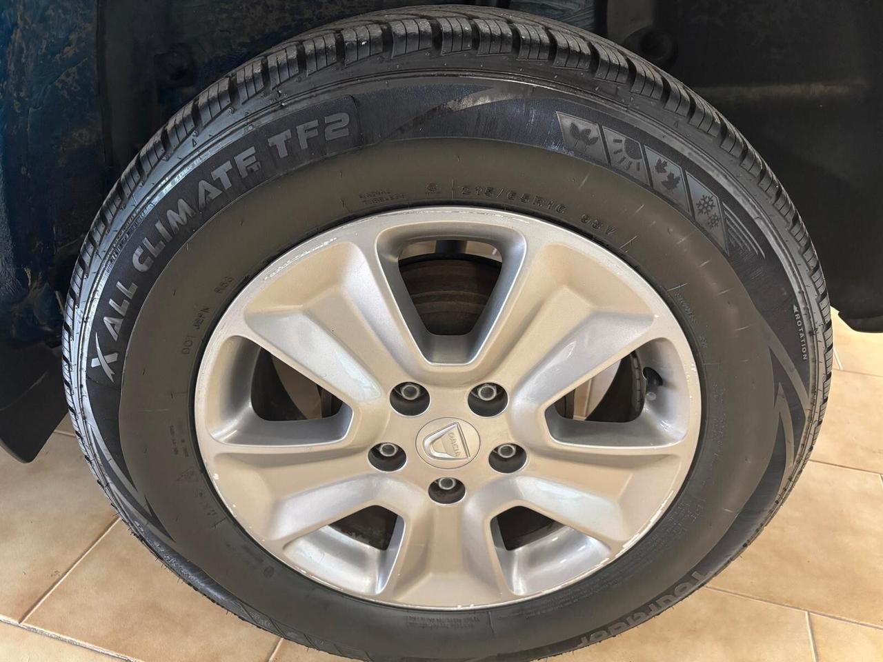 DACIA DUSTER ANNO 2017 BENZINA GPL ADATTA NEOPATENTATI KM 127 mila