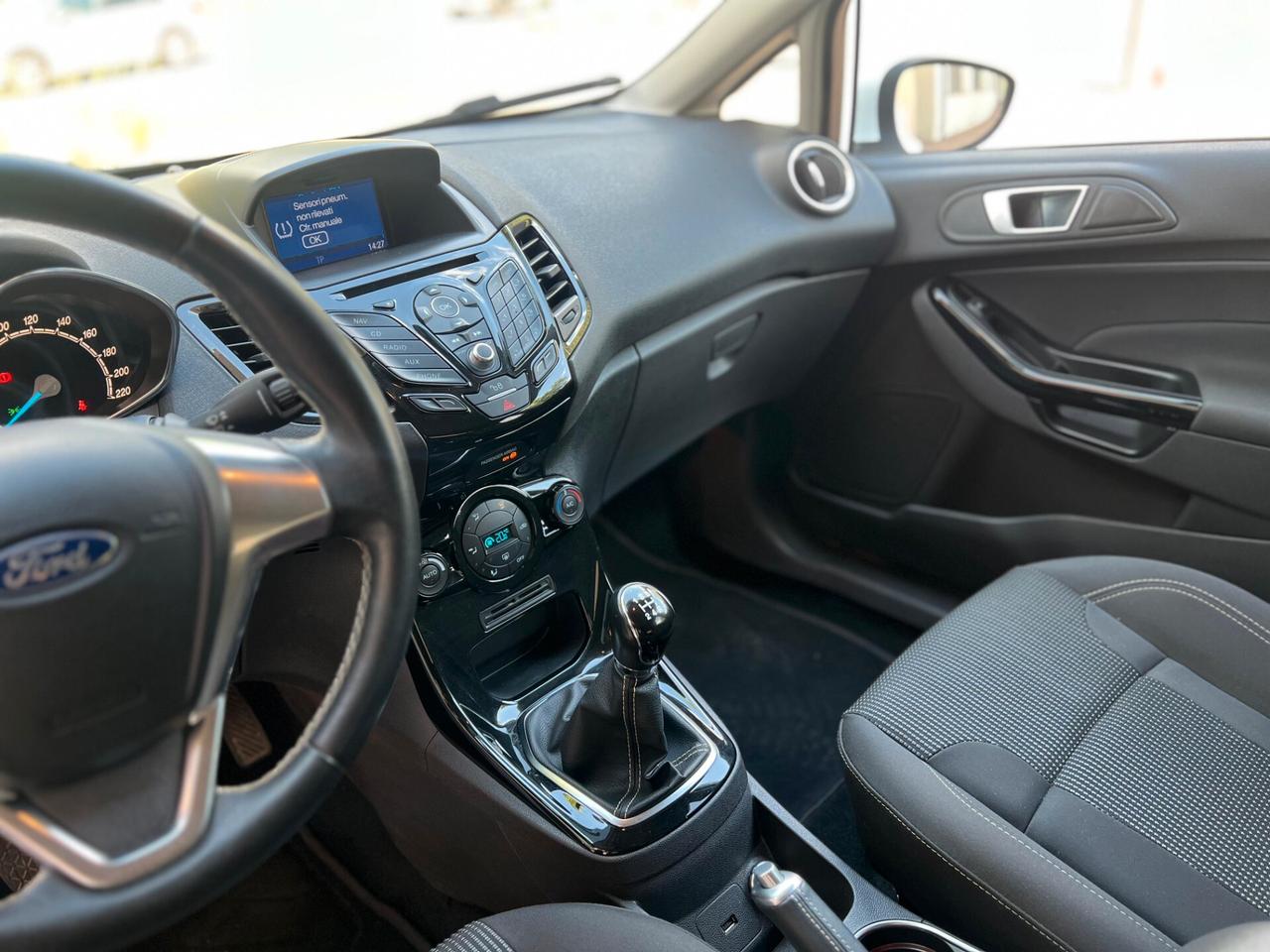 Ford Fiesta 1.2 82CV 5 porte Black & White Edition