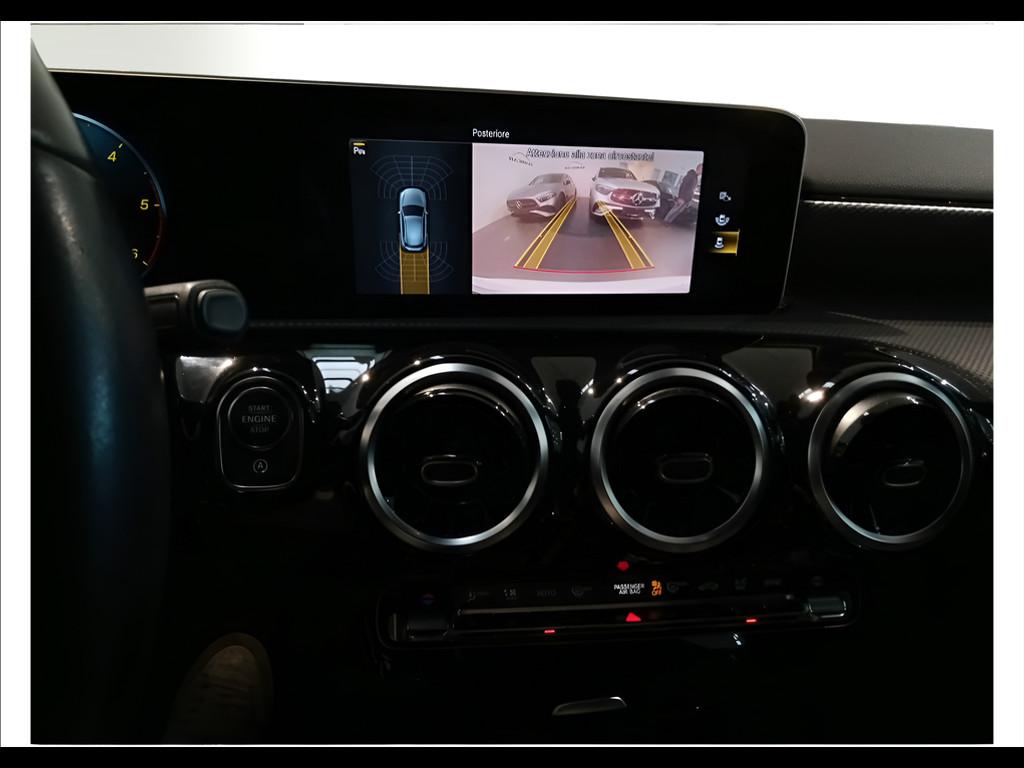 Mercedes-Benz Classe A - W177 2018 - A 180 d Sport auto