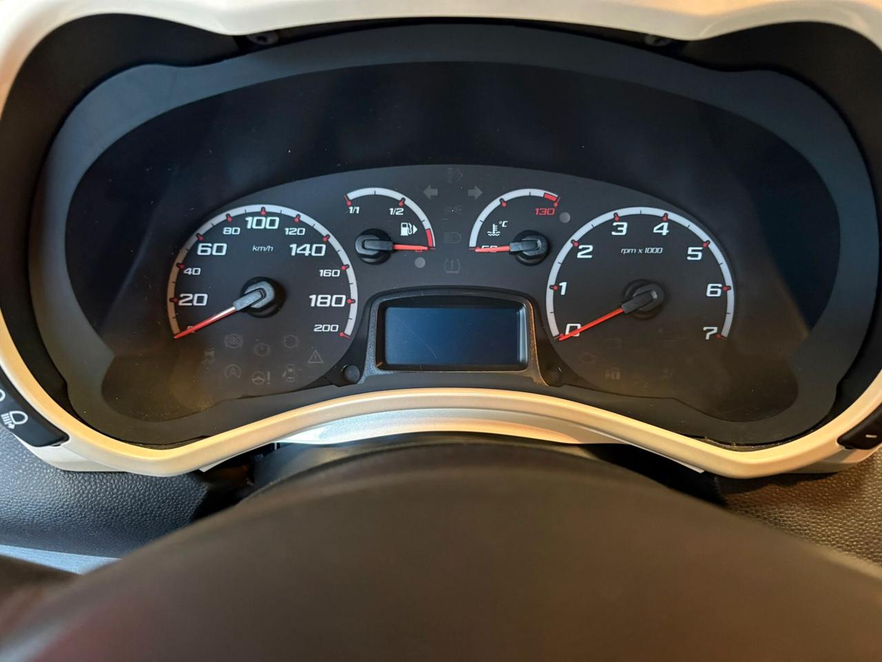 Ford Ka, Clima automatico e sensori di parcheggio