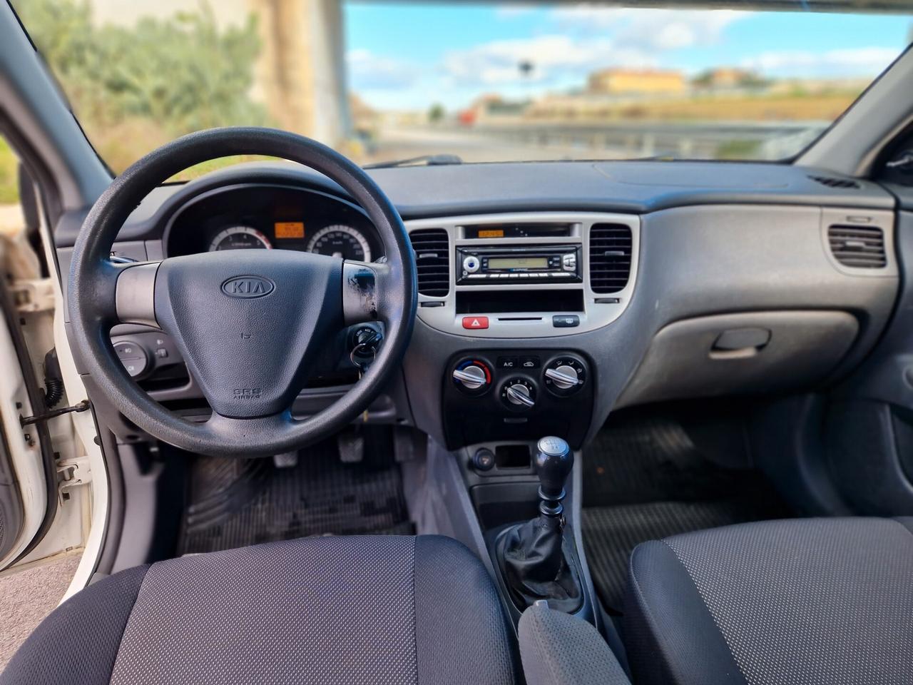 Kia Rio 1.5 16V CRDi 5p. EX Challenge