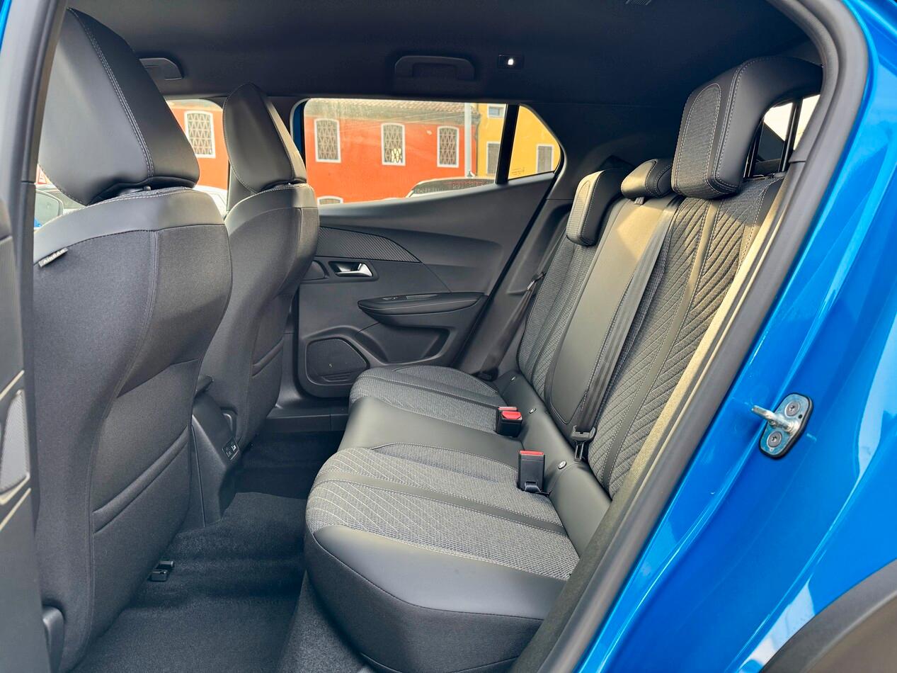 Peugeot 2008 1.2 puretech Allure s&s 130cv eat8