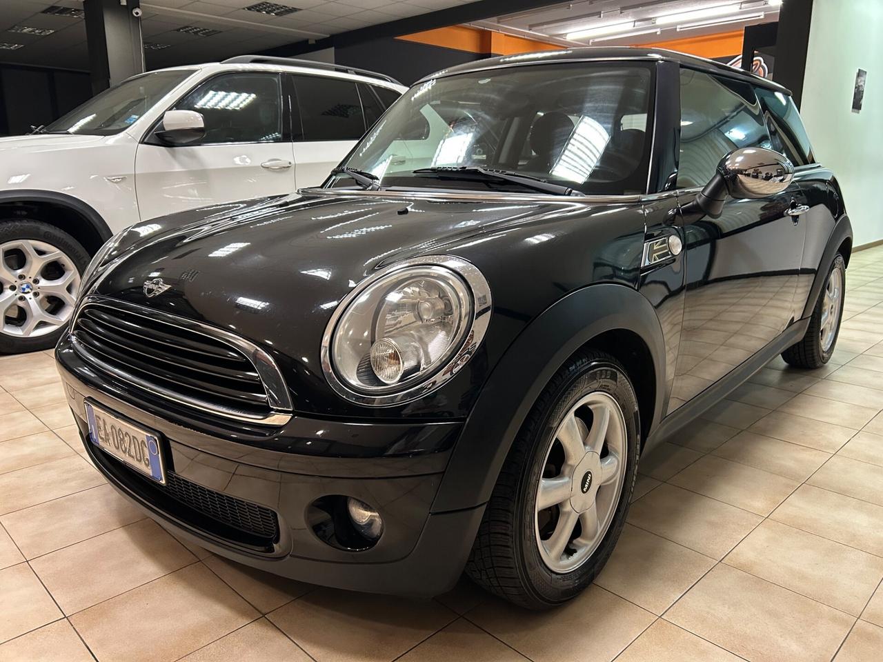 Mini One - 2009 1.4 16V 75 CV 153.000 KM