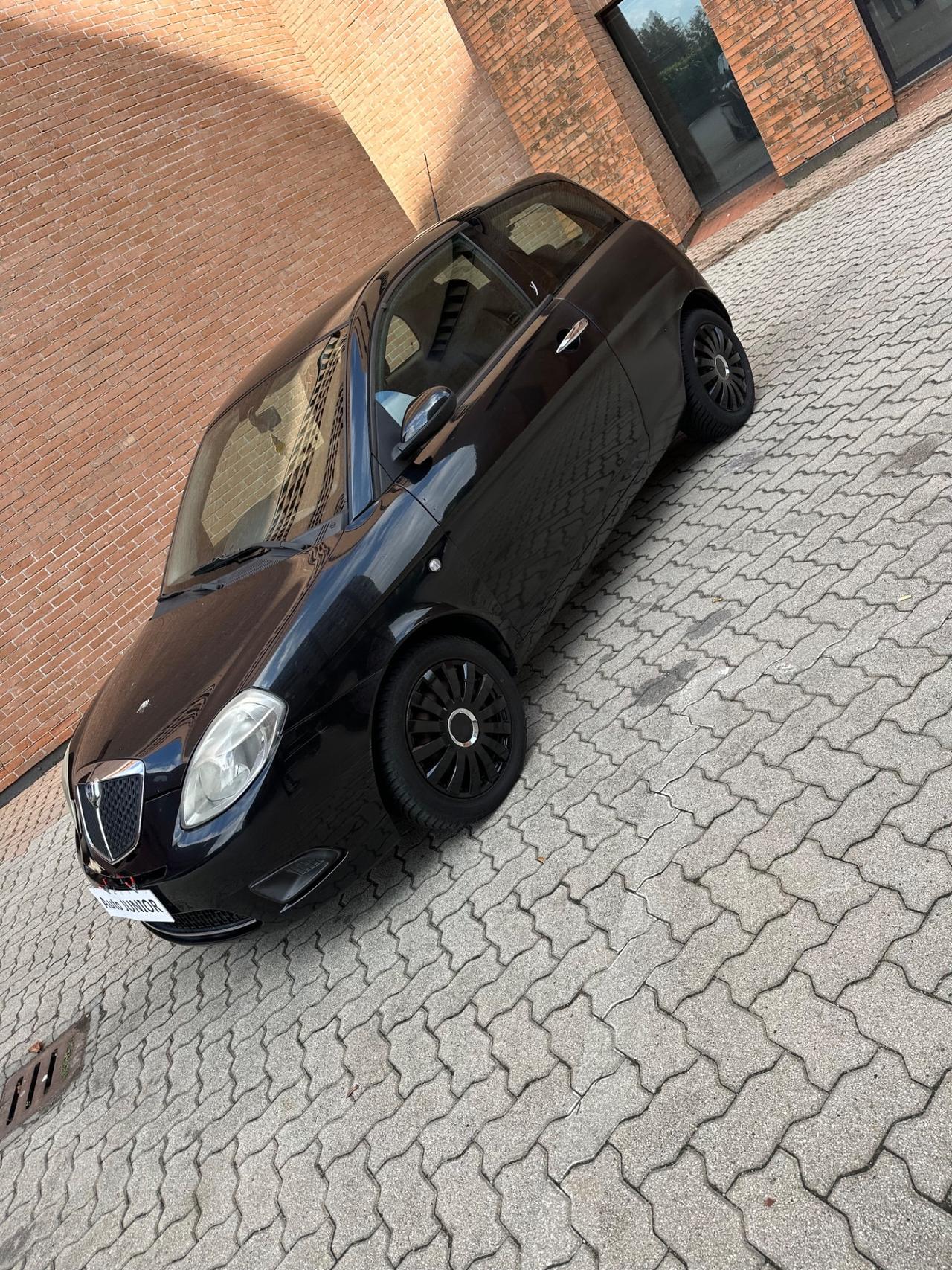 Lancia Ypsilon 1.2 Platino