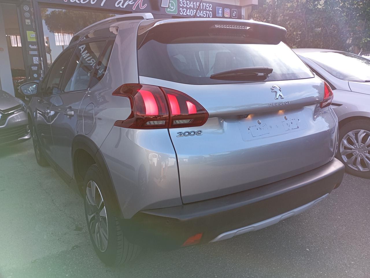 Peugeot 2008 1.2 PureTech Turbo 110CV Allure