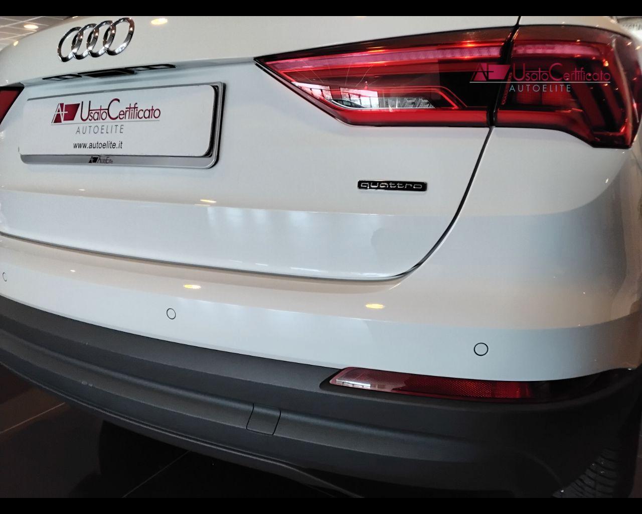 AUDI Q3 35 TDI quattro S tronic Business
