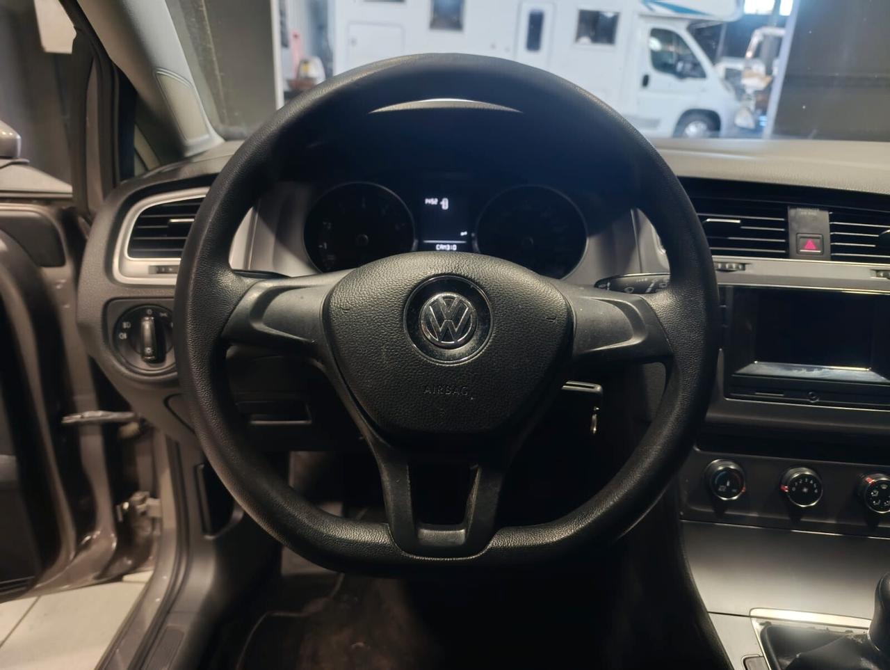 Volkswagen Golf 7 del 2013 - 1200 benzina anche neopatentati -