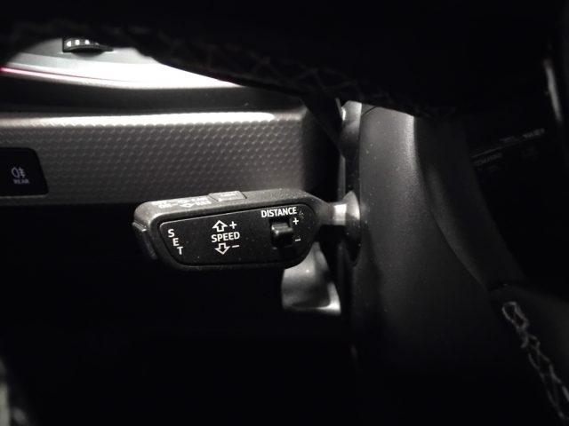 AUDI A1 SPORTBACK 40 TFSI S tr. Identity Black S line 18"