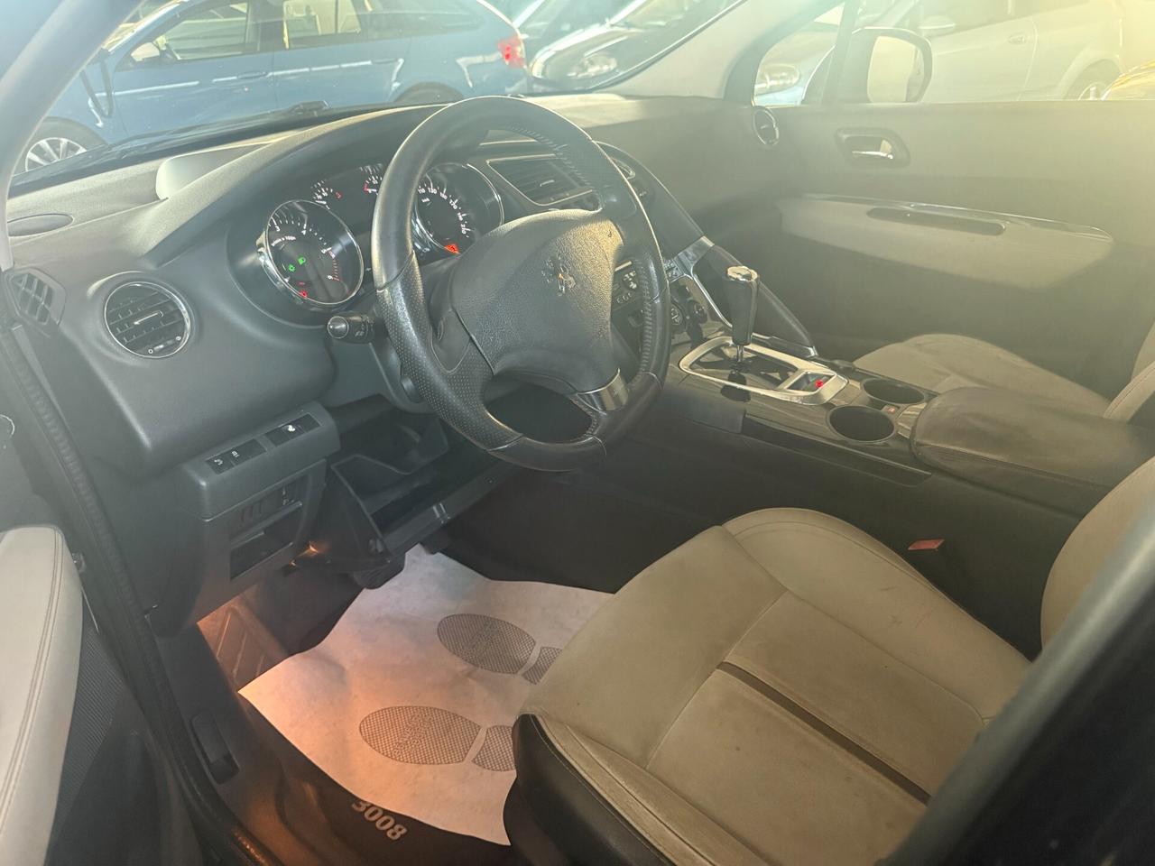 Peugeot 3008 1.6 HDi 115CV Business