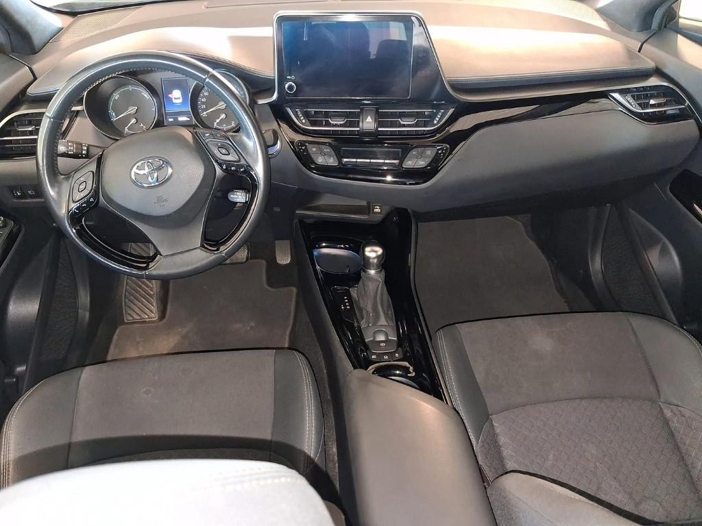 TOYOTA C-HR 2.0 Hybrid E-CVT Trend
