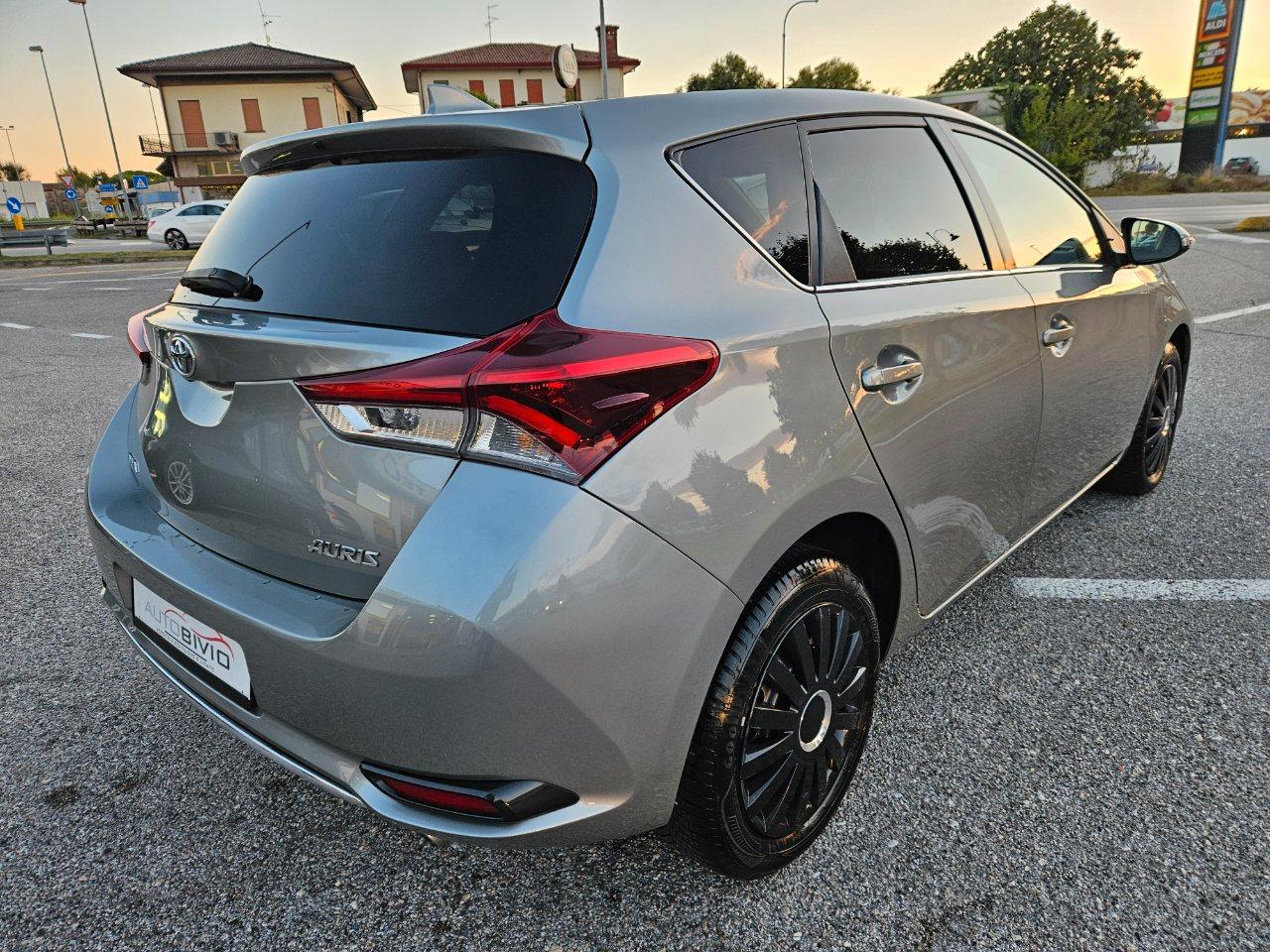 Toyota Auris 5 Porte Auris 1.2t Lounge