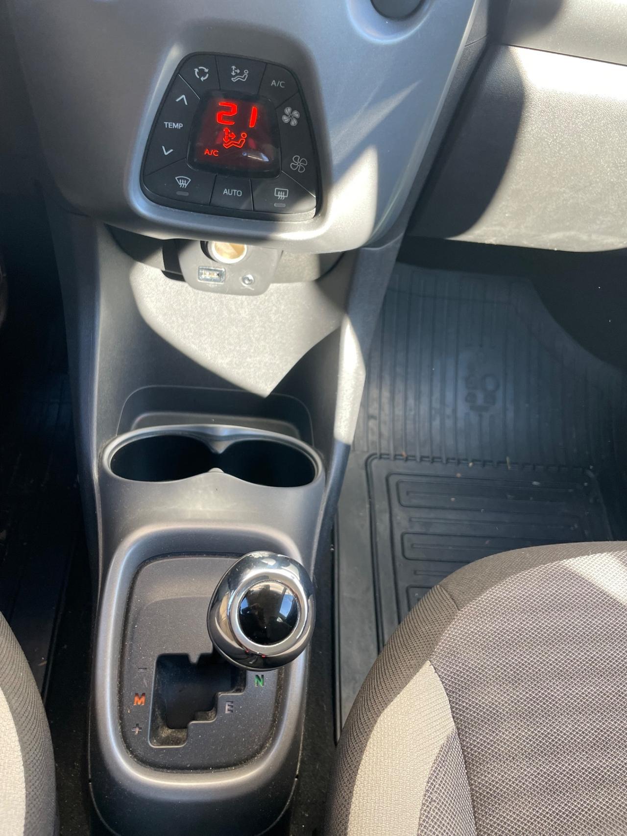 Toyota Aygo Connect 1.0 VVT-i 72 CV 5 porte x-cite MMT