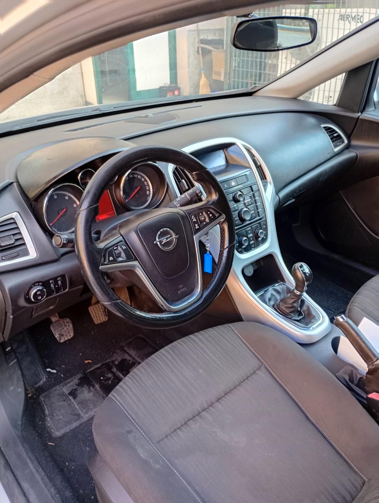 Opel Astra 1.7 CDTI 110CV Sports Tourer Cosmo