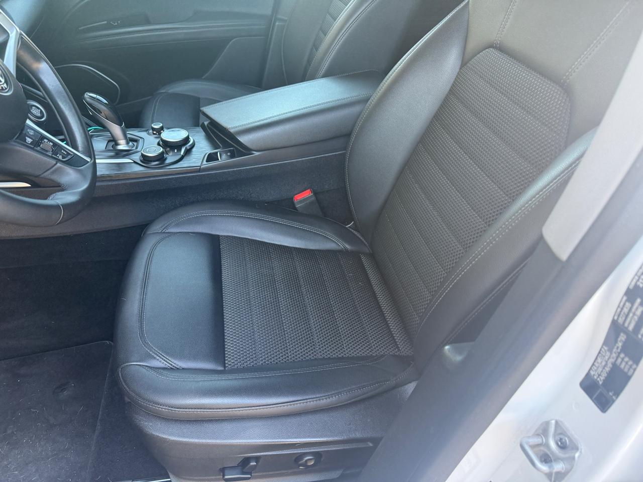 Alfa Romeo Stelvio 2.0 Turbo 200 CV AT8 Q4 Super