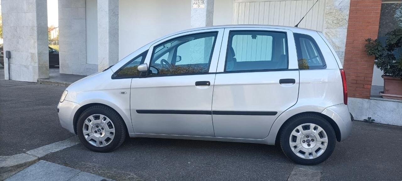 Fiat Idea 1.2 16V BlackLabel