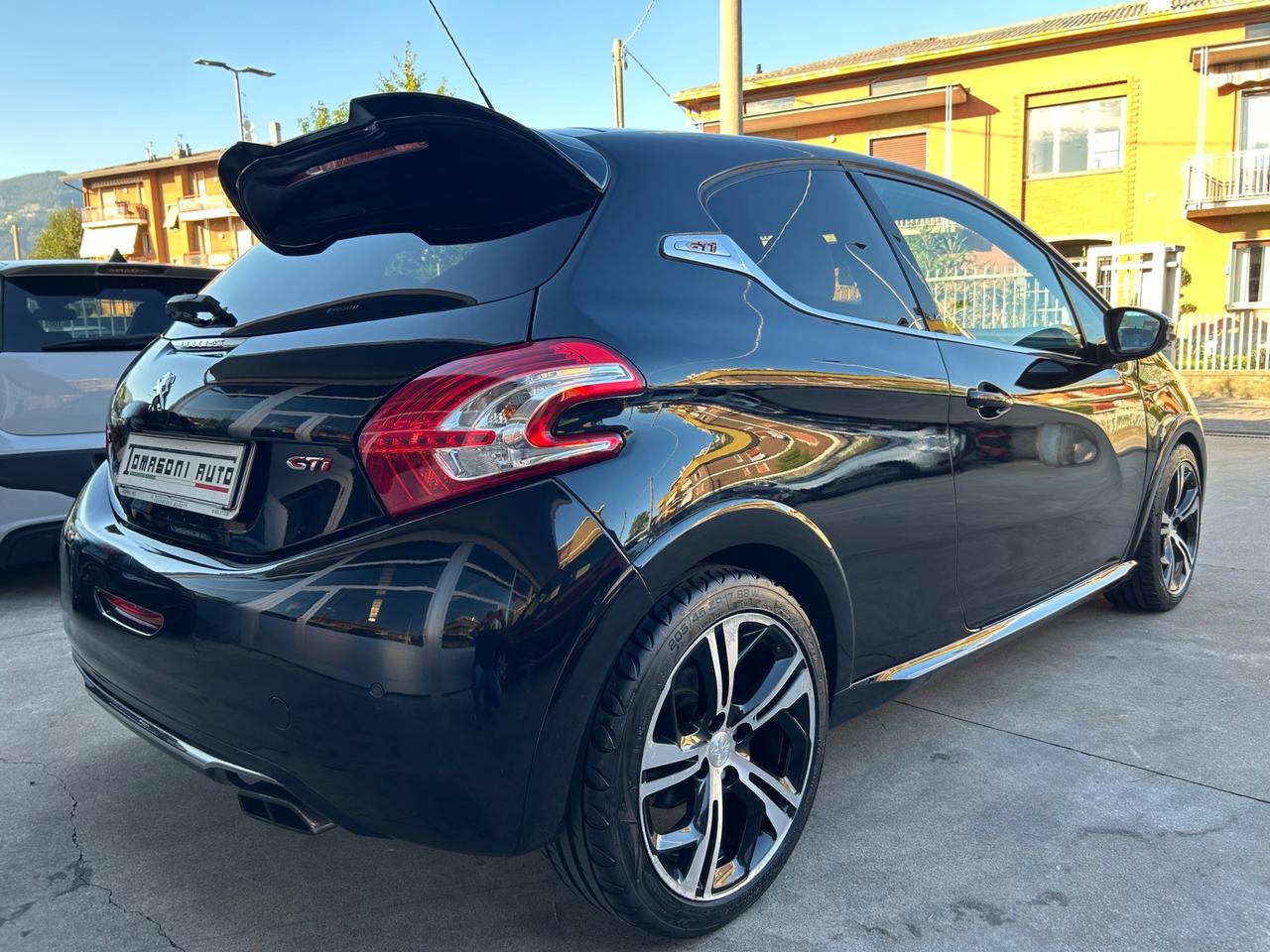 Peugeot 208 1.6 THP 200 CV 3 porte GTi