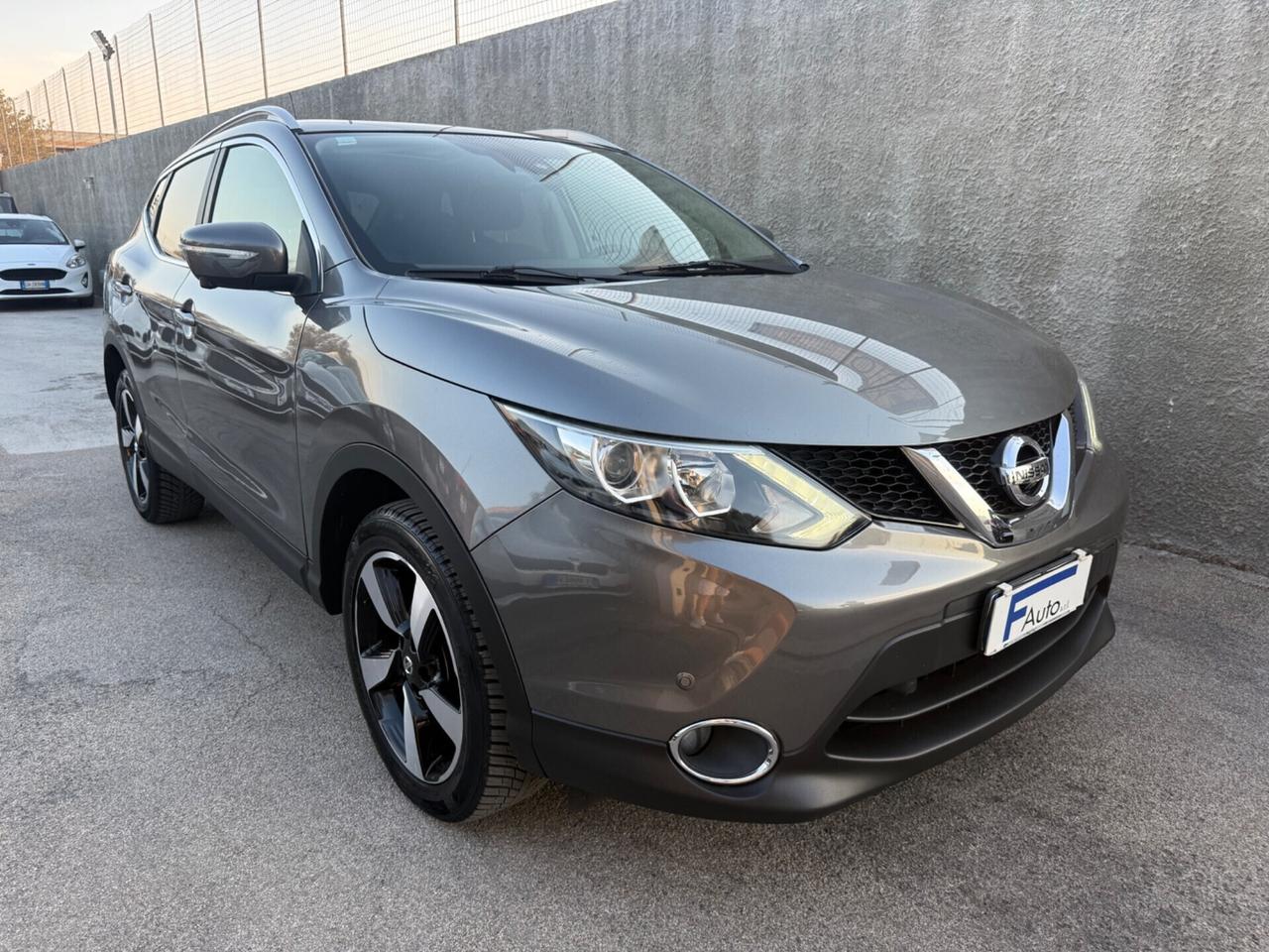 Nissan Qashqai 1.5 dCi Tekna,TETTO PANORAMICO,TELECAMERE 360°,EuroBlock,Navi,ecc.