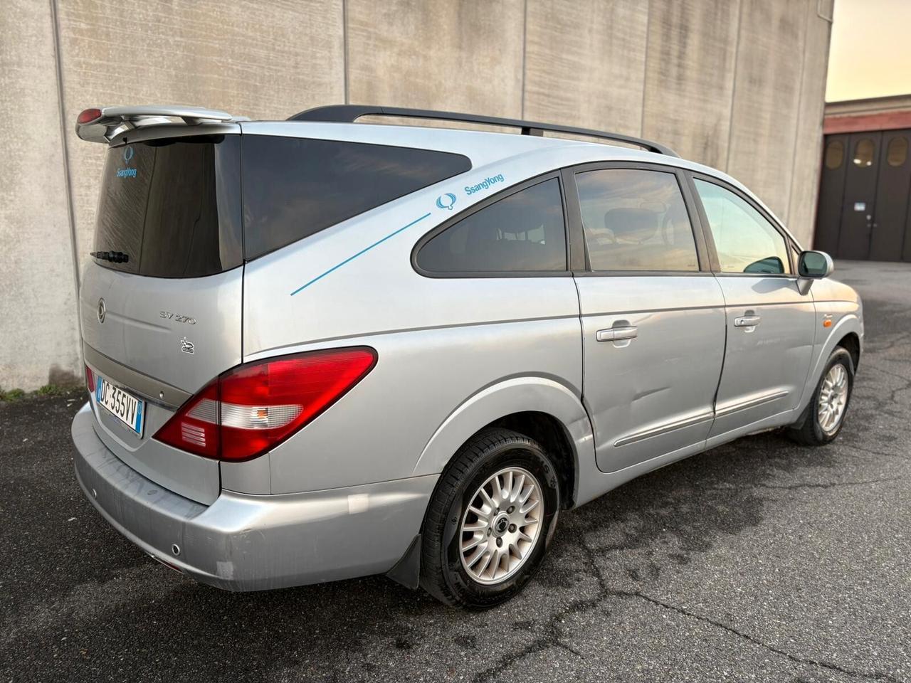 Ssangyong Rodius 2.7 XDi 4WD AUTOMATICA 7 POSTI