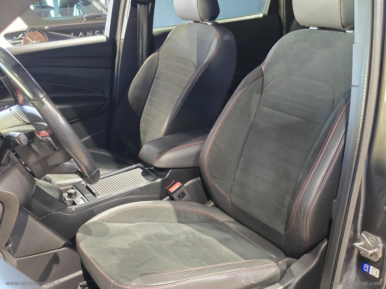 FORD Kuga 2.0 TDCI 180 CV S&S 4WD Pow.ST-Line