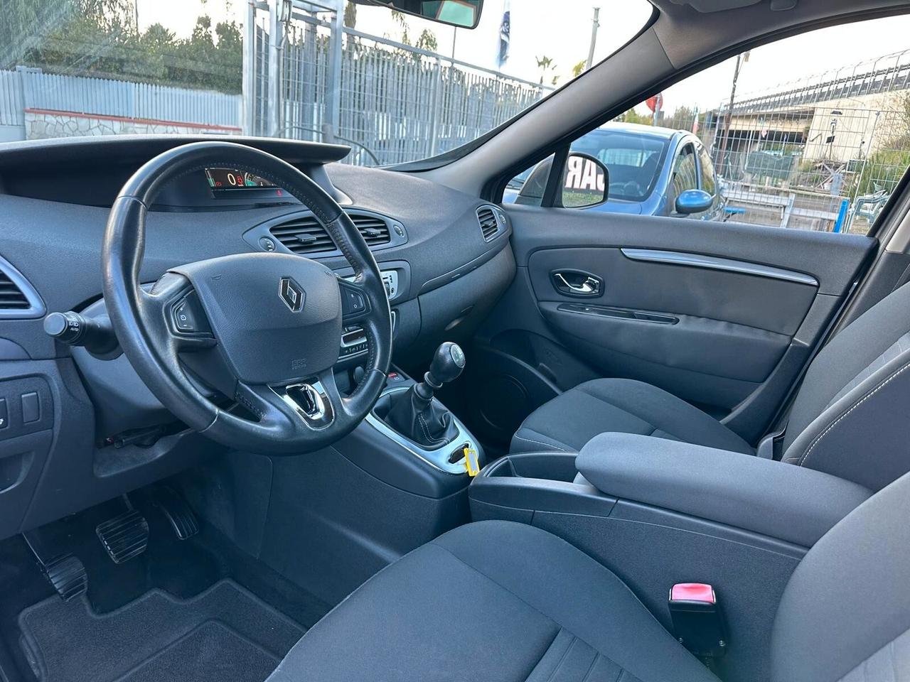 Renault Scenic Scénic XMod 1.5 dCi 110CV Limited-2015