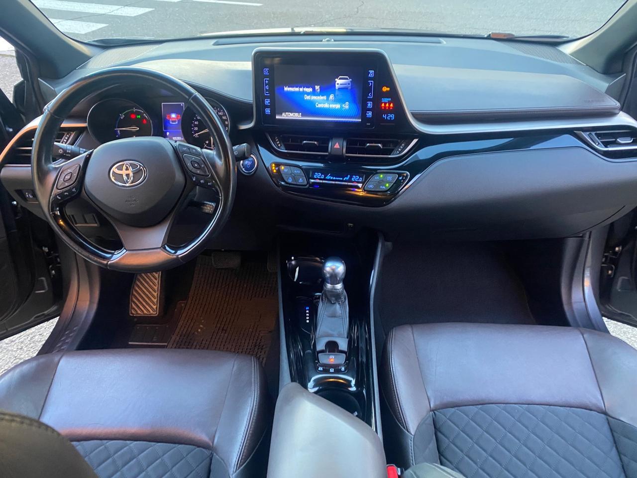 Toyota C-HR 1.8 Hybrid E-CVT Lounge 2WD NEOPATENTATI!!!