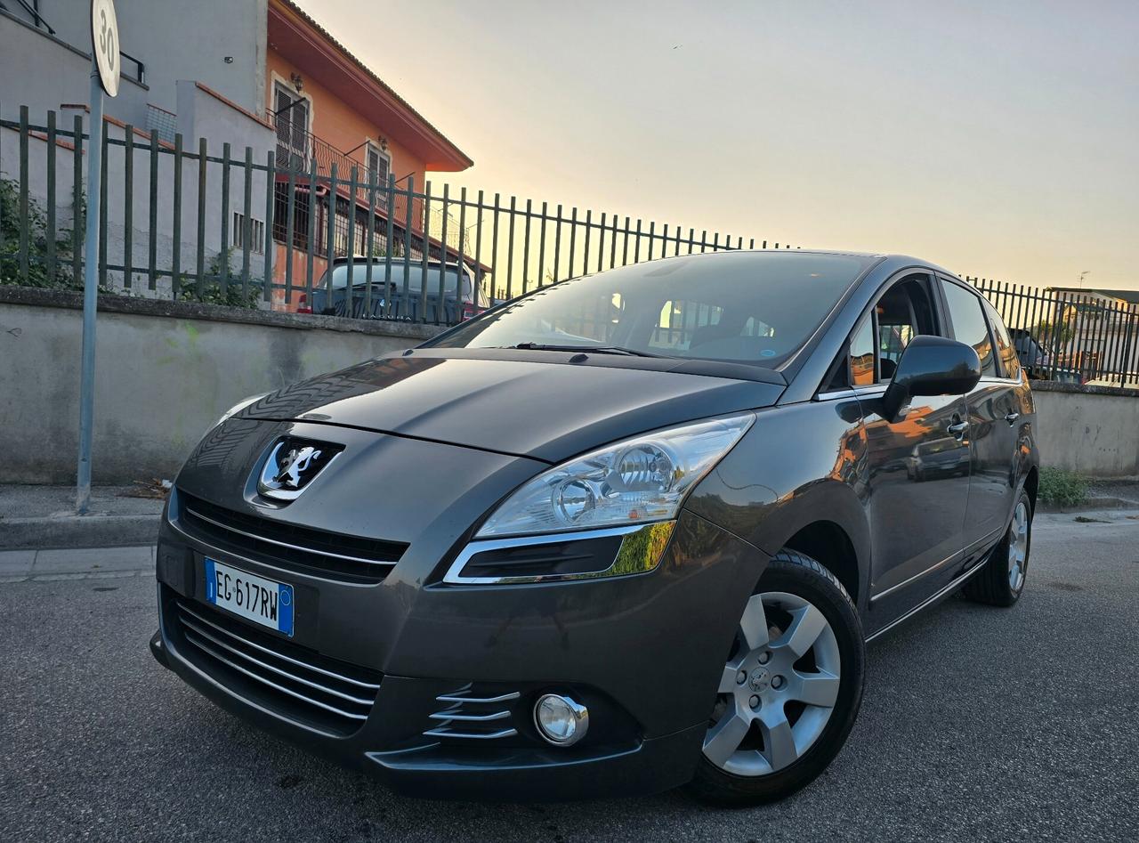PEUGEOT 5008 TECNO 1.6 HDI 2012 NUOVISSIMA