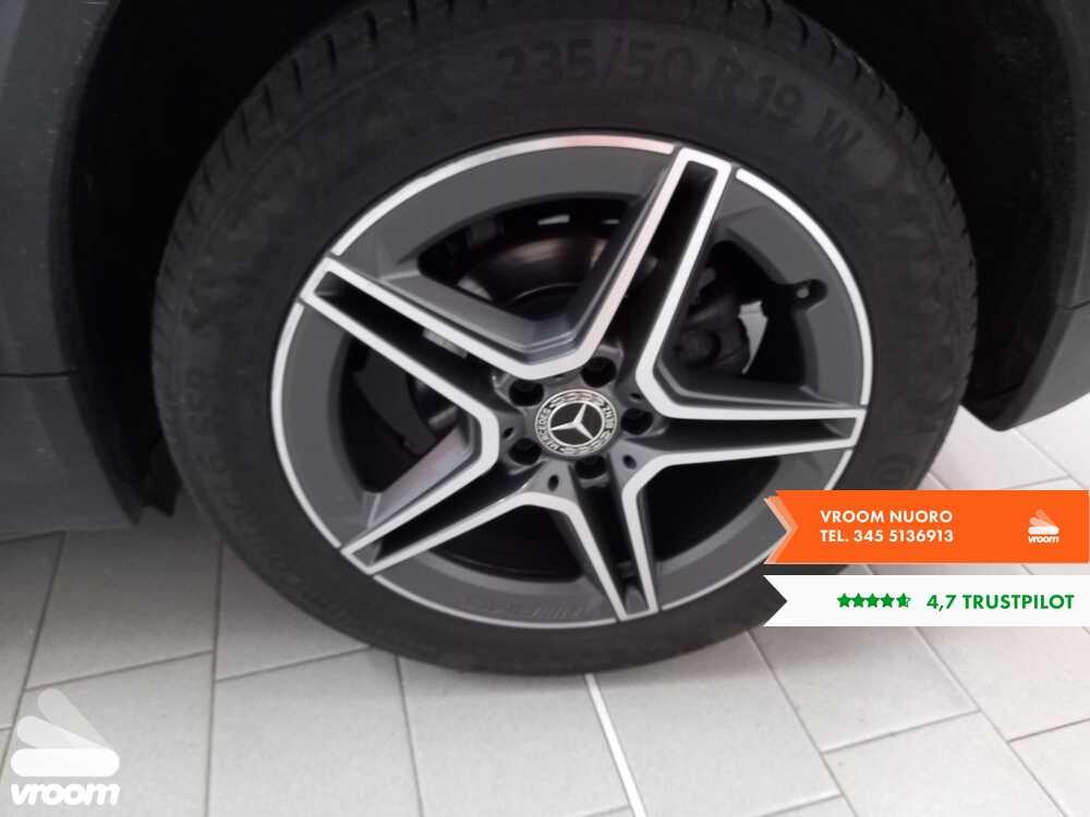 MERCEDES GLA (H247) GLA 200 d Automati...