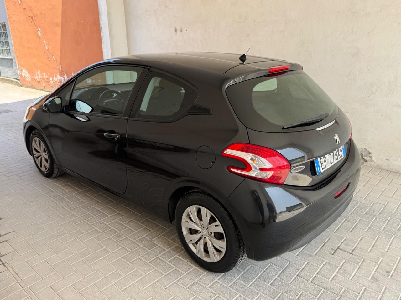 Peugeot 208 1.2 VTi 82 CV , CINGHIA ROTTA