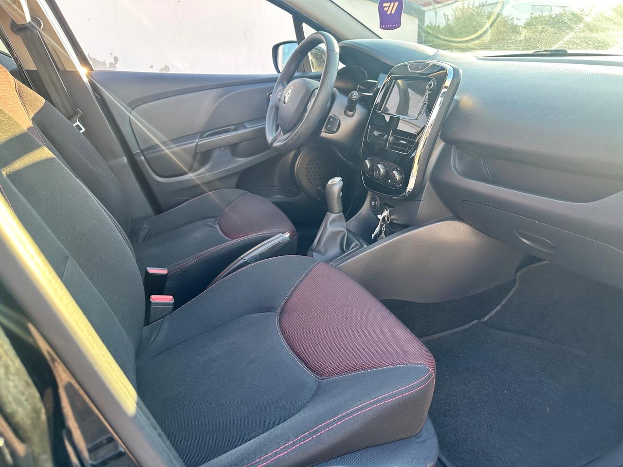 Renault Clio 1.2 75CV 5 porte metano