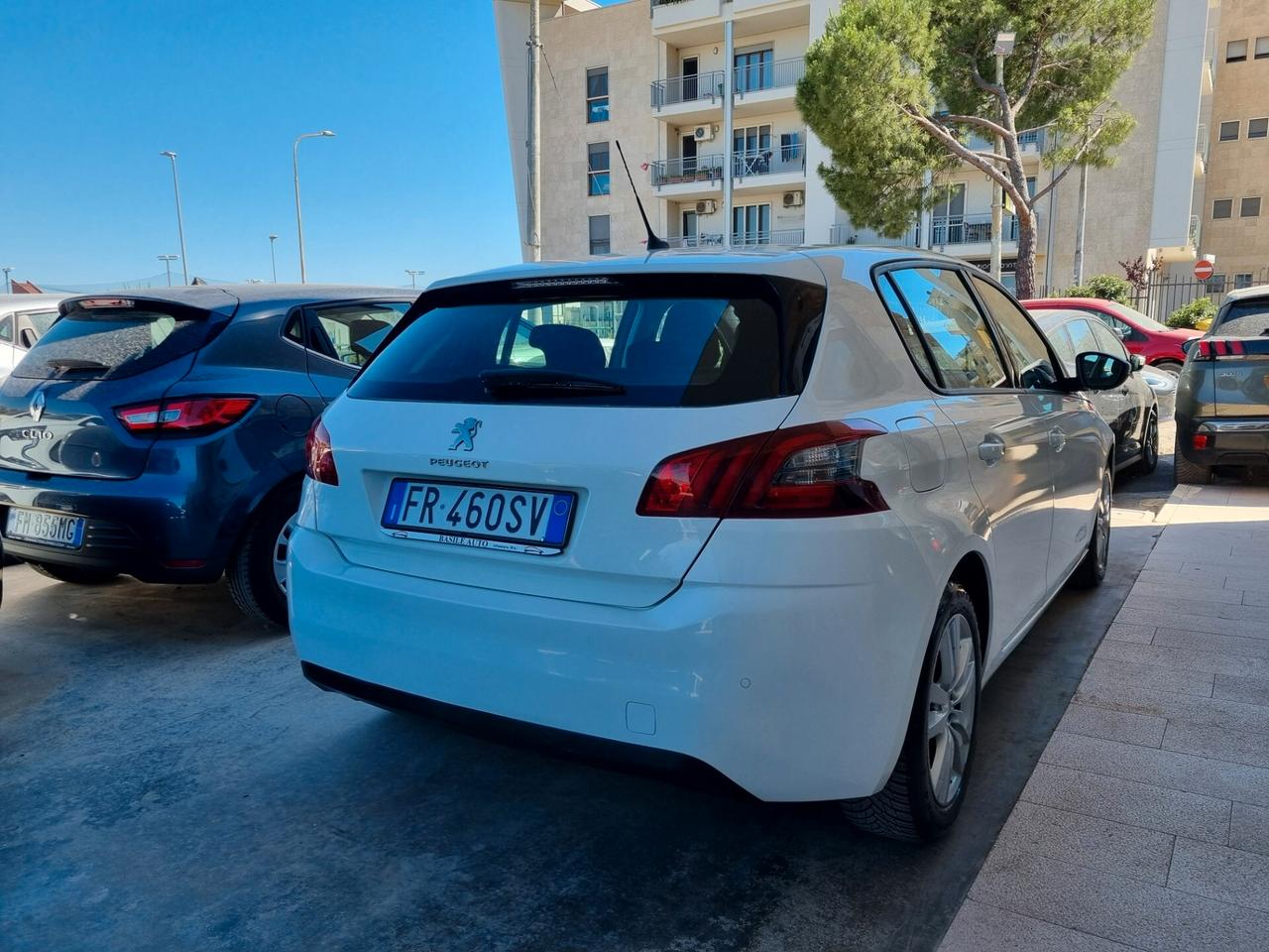 Peugeot 308 BlueHDi 130 S&S Business